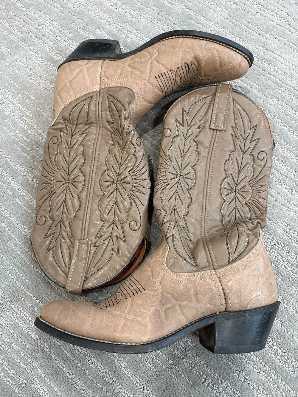 Vintage ACME Cowboy Boots Size 8D Taupe Leather Embroidered Western